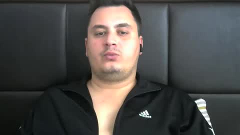 jnsnw online show from October 2025 12:39:02 PM