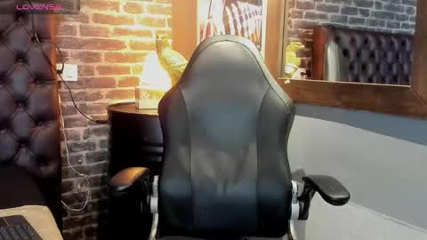 jo_silva99 online show from January 2026 09:41:01 PM