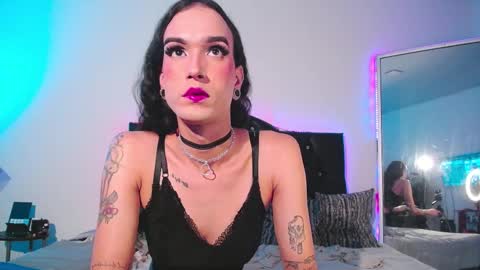 Joa Isaza     online show from March 2026 03:07:02 AM