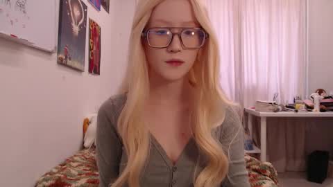 joan_kiss online show from October 2025 09:32:01 AM