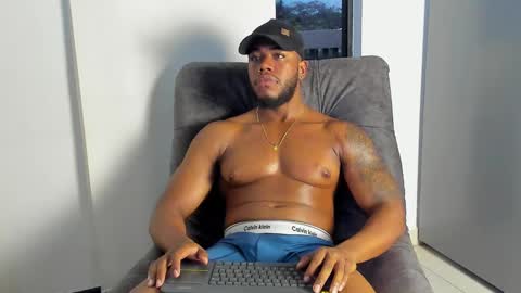 Snapshot of joan_saenz chatting on December 2024 11:18:02 PM JOAN SAENZ online show from December 2024 11:18:02 PM