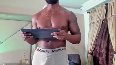 Snapshot of joan_saenz chatting on February 2025 12:43:01 AM JOAN SAENZ online show from February 2025 12:43:01 AM