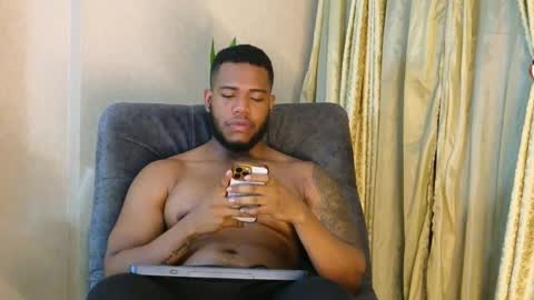 Snapshot of joan_saenz chatting on September 2025 03:32:02 AM JOAN SAENZ online show from September 2025 03:32:02 AM