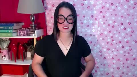 Joana online show from November 2025 07:35:01 PM