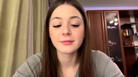 Adel online show from February 2026 07:17:02 PM