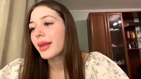 Adel online show from April 2026 07:17:02 PM