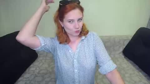 Snapshot of joanne_star chatting on July 2026 05:27:02 PM SweetGinger online show from July 2026 05:27:02 PM