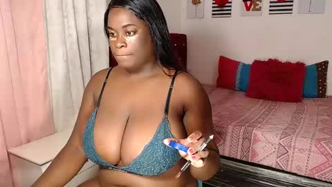 Snapshot of joannediamonds chatting on January 2025 01:00:02 PM joannediamonds online show from January 2025 01:00:02 PM