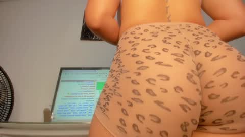 joanyo_brown online show from January 2025 04:58:01 AM