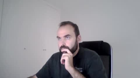 joaodias_18 online show from October 2025 05:21:02 PM