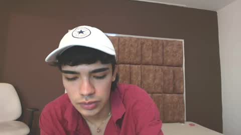 Snapshot of joecollins_ chatting on October 2025 09:25:02 PM joecollins_ online show from October 2025 09:25:02 PM