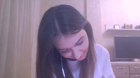 Jennifer online show from October 2025 05:11:01 PM