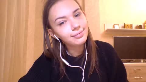 Jennifer online show from December 2025 07:09:01 PM