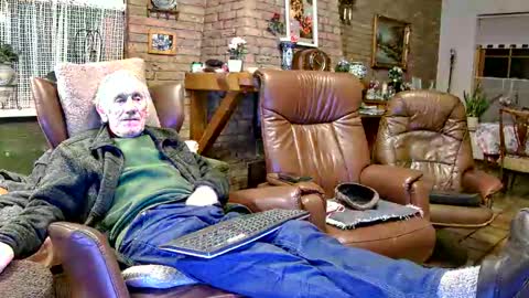 johan7 heet online show from December 2025 08:16:02 PM