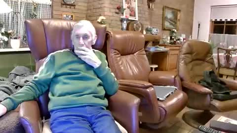 johan7 heet online show from December 2025 07:07:01 PM