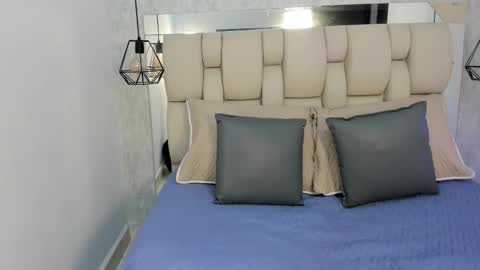 Johan  online show from September 2025 11:57:01 AM