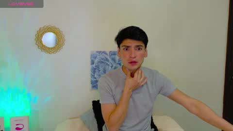 Snapshot of johan_sweet1 chatting on October 2025 04:35:02 AM JOHAN - online show from October 2025 04:35:02 AM