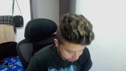 Snapshot of johanleonsweetboy chatting on September 2025 02:32:01 PM JOHAN independient model online show from September 2025 02:32:01 PM