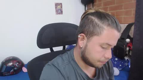Snapshot of johanleonsweetboy chatting on May 2026 02:21:02 PM JOHAN independient model online show from May 2026 02:21:02 PM