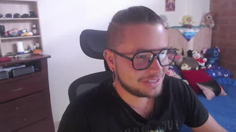 Snapshot of johanleonsweetboy chatting on June 2026 03:58:01 PM JOHAN independient model online show from June 2026 03:58:01 PM