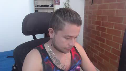 Snapshot of johanleonsweetboy chatting on June 2026 07:02:02 PM JOHAN independient model online show from June 2026 07:02:02 PM