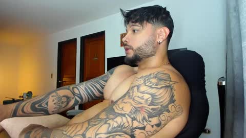 Snapshot of johatsu chatting on December 2024 01:53:01 AM King - online show from December 2024 01:53:01 AM