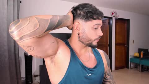 Snapshot of johatsu chatting on December 2024 12:07:02 PM King - online show from December 2024 12:07:02 PM