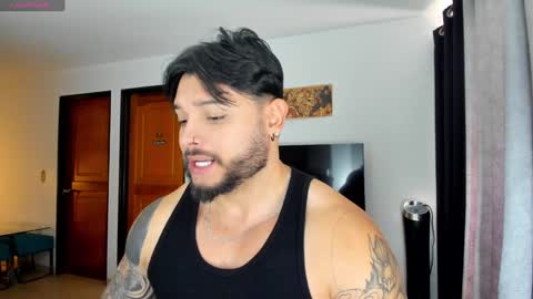 Snapshot of johatsu chatting on January 2025 01:25:02 PM King - online show from January 2025 01:25:02 PM