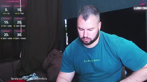Snapshot of john_and_kiss chatting on May 2026 08:55:02 AM john and kiss online show from May 2026 08:55:02 AM