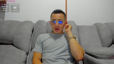 john_hot690 online show from April 2026 03:50:01 AM