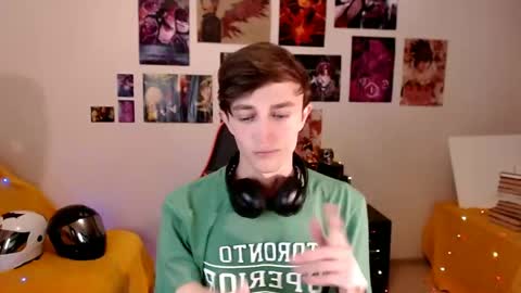 Snapshot of john_winx chatting on May 2026 05:30:02 PM john_winx online show from May 2026 05:30:02 PM