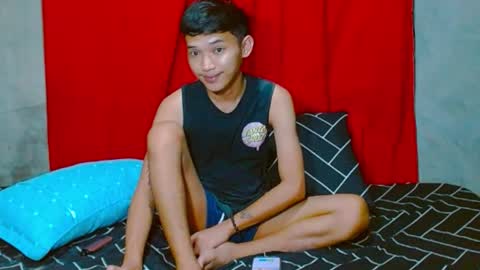 JohnXxx online show from April 2026 01:19:01 PM