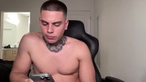 JAXX online show from October 2025 02:21:02 AM