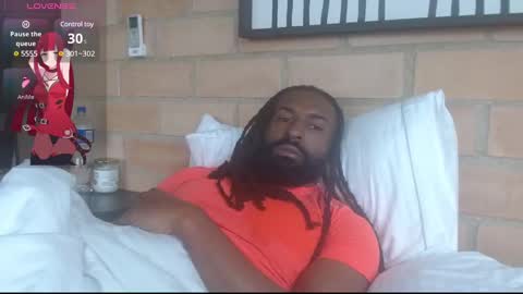 John Gabbana online show from February 2025 12:10:02 PM