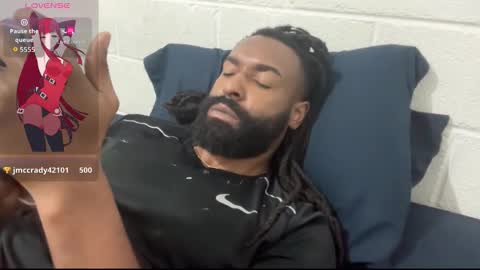 John Gabbana online show from October 2025 09:34:02 PM