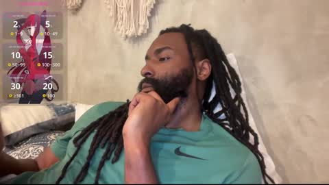 John Gabbana online show from October 2025 09:19:02 AM