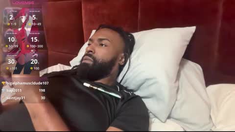 John Gabbana online show from November 2025 04:29:01 PM