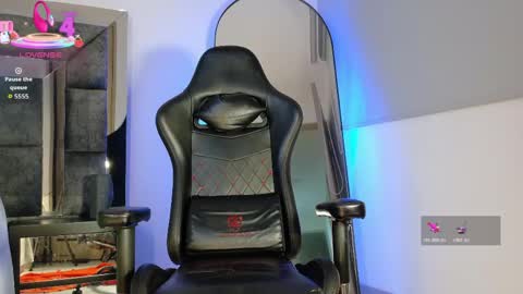 johnjaguar  online show from April 2026 10:06:01 AM