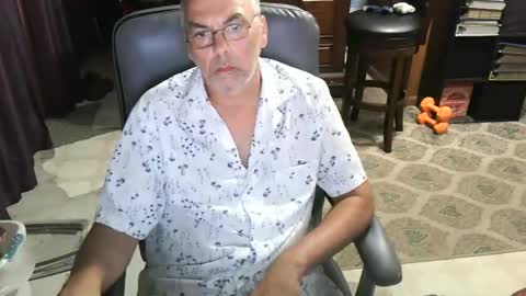 Johnnie online show from September 2025 02:59:01 AM