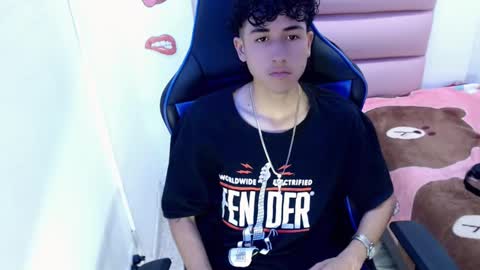 Snapshot of johnny_cagee chatting on December 2024 04:09:01 AM johnny_cagee online show from December 2024 04:09:01 AM