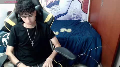 Snapshot of johnny_cagee chatting on December 2024 03:45:02 AM johnny_cagee online show from December 2024 03:45:02 AM