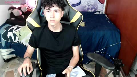 Snapshot of johnny_cagee chatting on December 2024 10:25:01 AM johnny_cagee online show from December 2024 10:25:01 AM