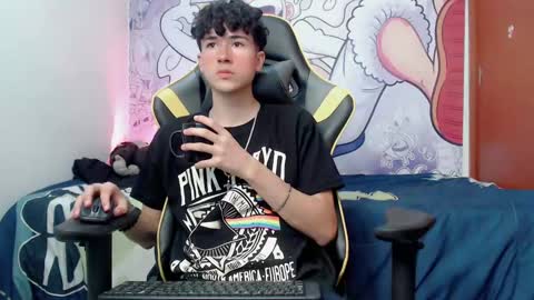 Snapshot of johnny_cagee chatting on December 2024 05:15:01 AM johnny_cagee online show from December 2024 05:15:01 AM