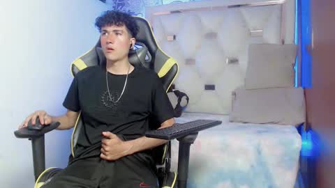 johnny_cagee online show from November 2025 06:46:01 AM