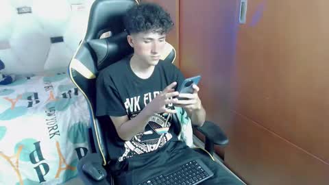 johnny_cagee online show from November 2025 03:34:01 AM