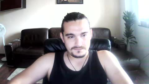 johnnybravovici online show from July 2026 01:06:02 PM