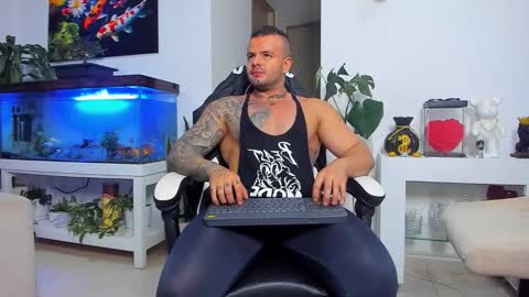 JOHNNY online show from October 2025 12:02:02 AM