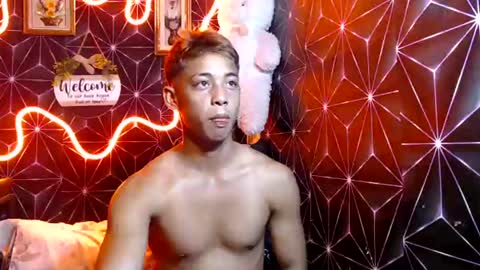 Snapshot of johnydestroyer chatting on July 2026 12:54:01 AM johnydestroyer online show from July 2026 12:54:01 AM