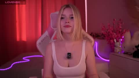 Paula online show from May 2026 02:06:02 AM
