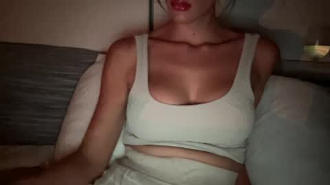 Snapshot of jojoxoxox24 chatting on September 2025 02:35:02 AM jojoxoxox24 online show from September 2025 02:35:02 AM